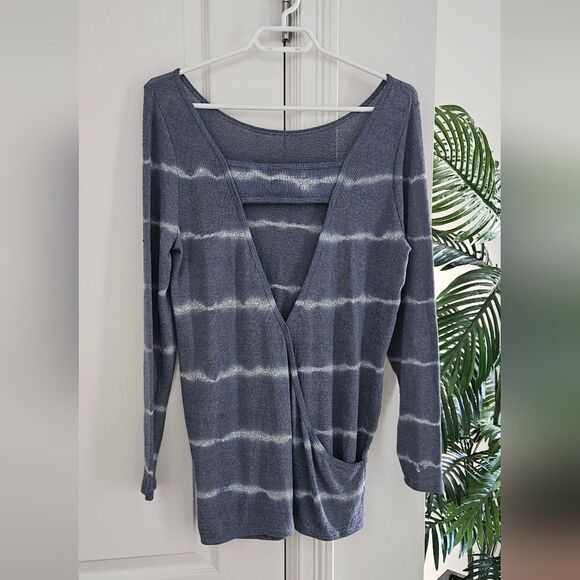 Vans Women's Blue Striped Top - Picture 3 of 3